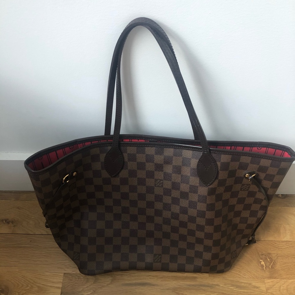 Louis Vitton Medium Neverfull Tote Bag